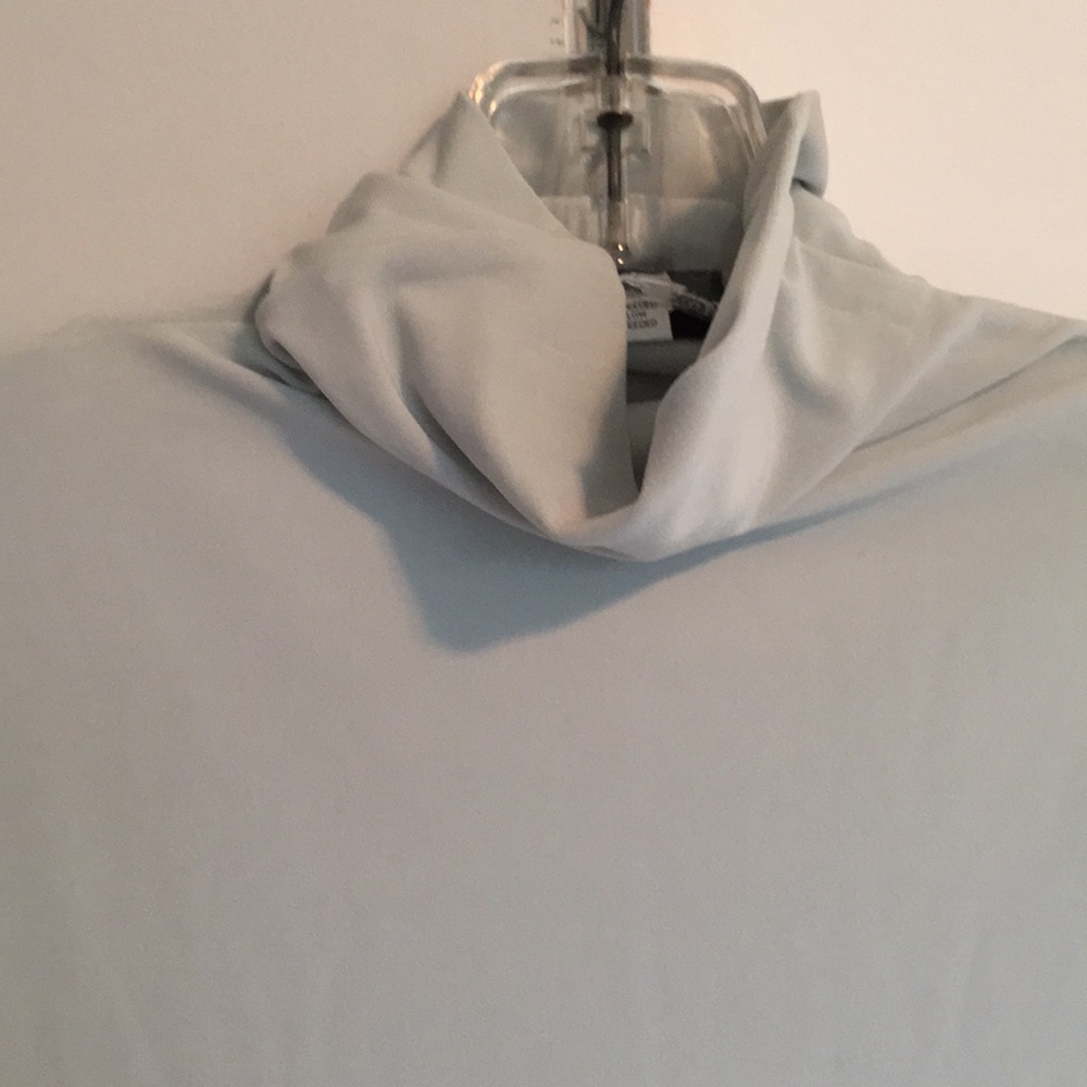 NEW——Womyn Designer Top - Picture 3 of 4